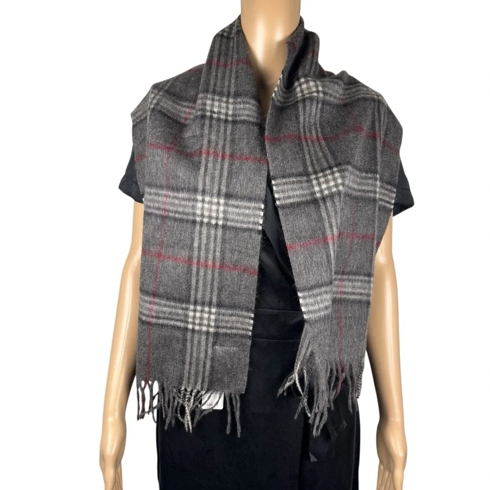 NWT New Grant Thomas 100% Cashmere Grey Plaid Scarf Made In Germany Size 12 x 64